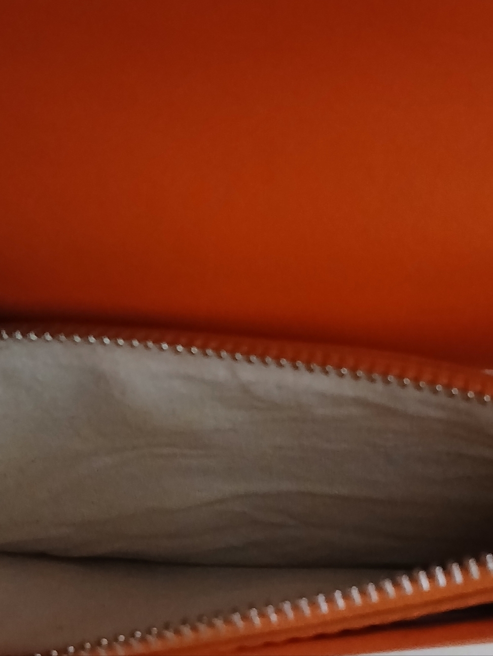 BAGGU | Minimalist Orange Cowhide Leather Crossbody Shoulder Bag - Picture 10 of 13